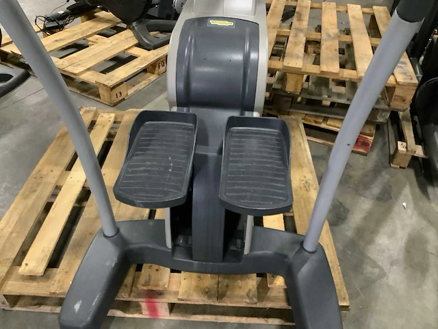 Technogym excite step 500 led stepper - afbeelding 2 van  6