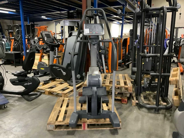 Technogym excite step 500 led stepper - afbeelding 5 van  6