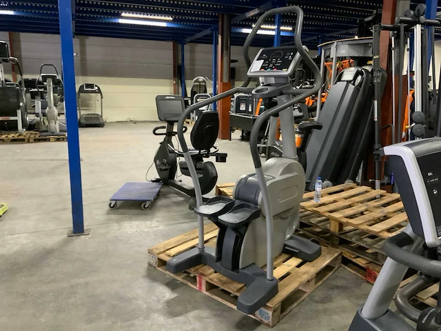 Technogym excite step 500 led stepper - afbeelding 6 van  6