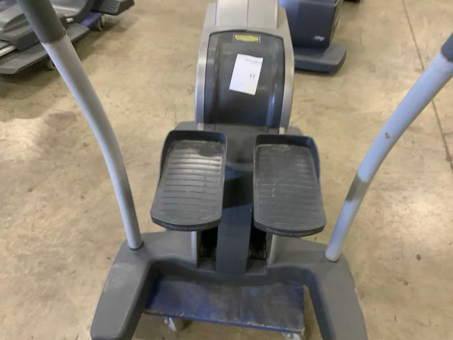 Technogym excite step 700 led stepper - afbeelding 2 van  4