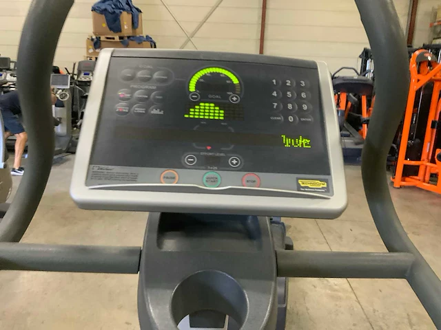 Technogym excite step 700 led stepper - afbeelding 3 van  4