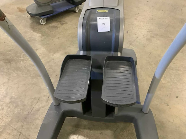 Technogym excite step 700 led stepper - afbeelding 3 van  7