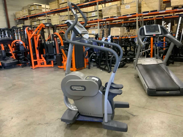 Technogym excite step 700 led stepper - afbeelding 6 van  7
