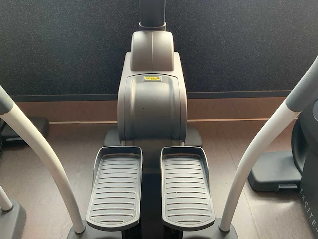 Technogym excite step 700 visioweb stepper - afbeelding 6 van  6
