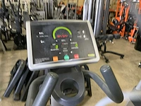 Technogym excite synchro 500 led crosstrainer - afbeelding 4 van  5