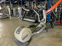 Technogym excite synchro 500 led crosstrainer - afbeelding 3 van  5