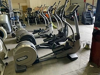 Technogym excite synchro 500 led crosstrainer - afbeelding 1 van  6