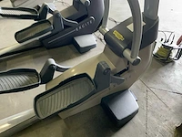 Technogym excite synchro 500 led crosstrainer - afbeelding 2 van  6