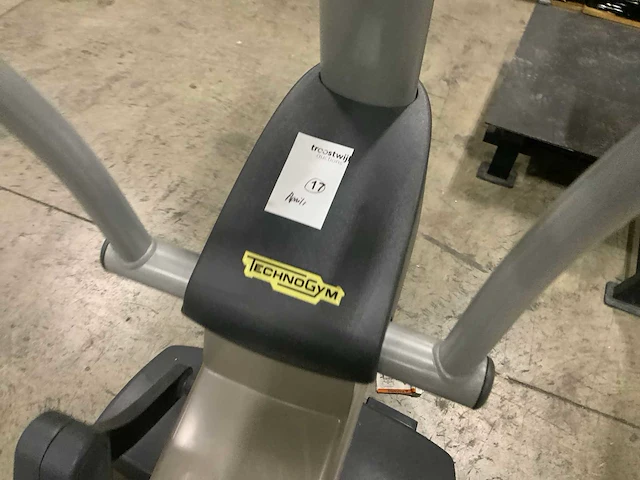 Technogym excite synchro 500 led crosstrainer - afbeelding 4 van  6