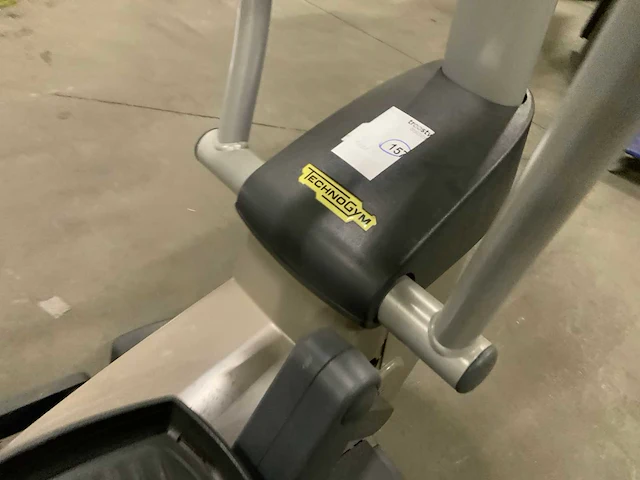 Technogym excite synchro 500 led crosstrainer - afbeelding 2 van  5
