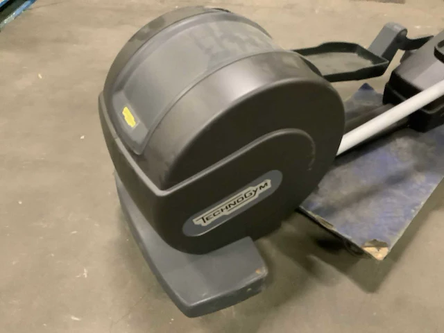 Technogym excite synchro 500 led crosstrainer - afbeelding 5 van  5