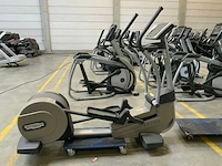 Technogym excite+ synchro 500 led crosstrainer - afbeelding 1 van  5