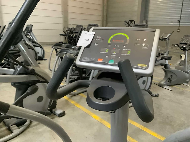 Technogym excite+ synchro 500 led crosstrainer - afbeelding 5 van  5