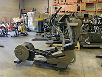 Technogym excite+ synchro 500 led crosstrainer - afbeelding 1 van  5