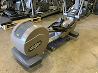Technogym excite+ synchro 500 led crosstrainer - afbeelding 4 van  5