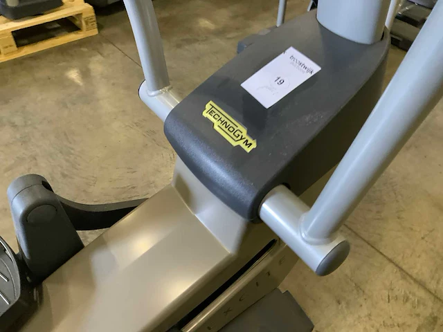 Technogym excite+ synchro 500 led crosstrainer - afbeelding 5 van  5