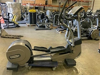 Technogym excite+ synchro 500 led crosstrainer - afbeelding 1 van  7