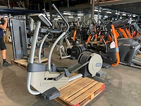 Technogym excite synchro 500 led crosstrainer - afbeelding 1 van  5