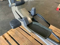 Technogym excite synchro 500 led crosstrainer - afbeelding 3 van  5
