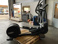 Technogym excite+ synchro 500 led crosstrainer - afbeelding 5 van  6