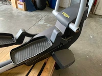 Technogym excite+ synchro 500 led crosstrainer - afbeelding 6 van  6