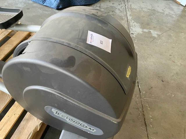Technogym excite+ synchro 500 led crosstrainer - afbeelding 2 van  5
