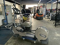 Technogym excite synchro 500 led crosstrainer - afbeelding 4 van  6