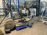 Technogym excite synchro 500 led crosstrainer - afbeelding 3 van  6