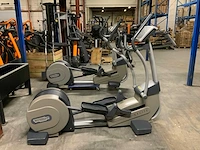 Technogym excite synchro 500 led crosstrainer - afbeelding 1 van  5