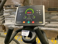 Technogym excite synchro 500 led crosstrainer - afbeelding 4 van  5