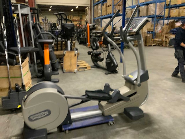 Technogym excite synchro 500 led crosstrainer - afbeelding 4 van  6