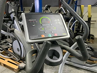 Technogym excite synchro 500 led crosstrainer - afbeelding 3 van  4
