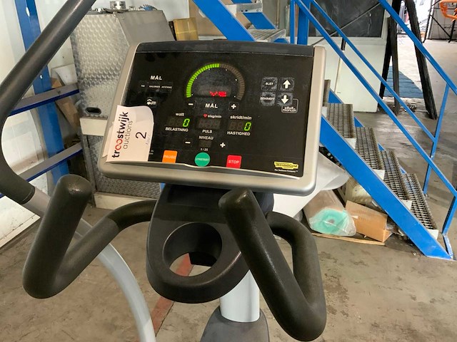 Technogym excite synchro 500 led crosstrainer - afbeelding 3 van  4