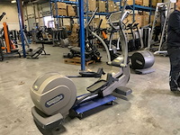 Technogym excite synchro 500 led crosstrainer - afbeelding 4 van  5