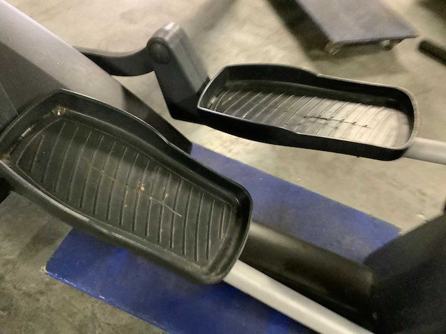 Technogym excite synchro 500 led crosstrainer - afbeelding 2 van  6