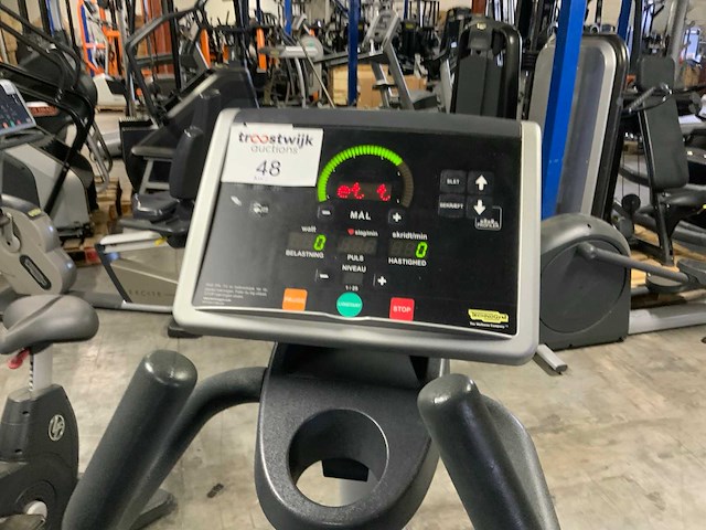 Technogym excite synchro 500 led crosstrainer - afbeelding 1 van  6