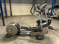 Technogym excite synchro 500 led crosstrainer - afbeelding 2 van  6