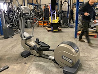 Technogym excite synchro 500 led crosstrainer - afbeelding 4 van  6