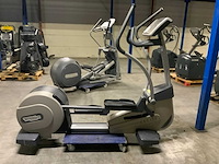 Technogym excite synchro 500 led crosstrainer - afbeelding 1 van  5
