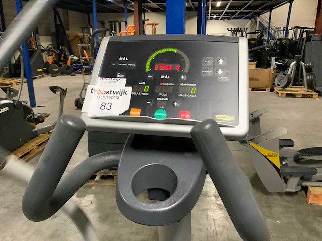 Technogym excite synchro 500 led crosstrainer - afbeelding 3 van  5