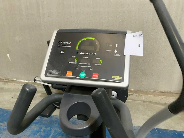 Technogym excite synchro 500led crosstrainer - afbeelding 4 van  6