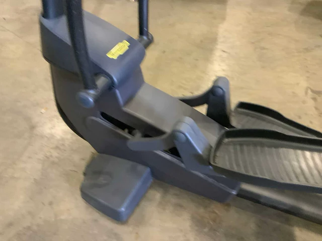 Technogym excite+ synchro 700 led crosstrainer - afbeelding 5 van  5