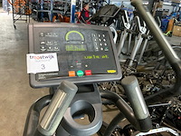 Technogym excite synchro 700 led crosstrainer - afbeelding 4 van  5
