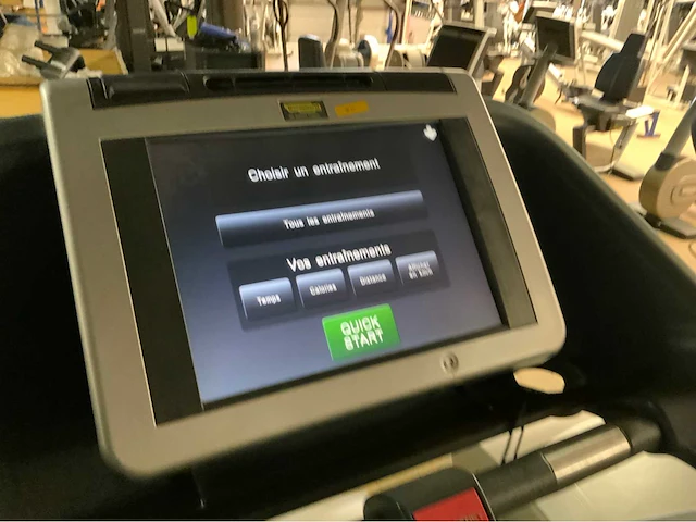 Technogym excite synchro 700 tv crosstrainer - afbeelding 6 van  6