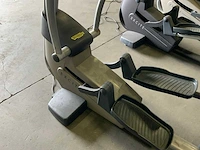 Technogym excite synchro 700 visioweb crosstrainer - afbeelding 2 van  5