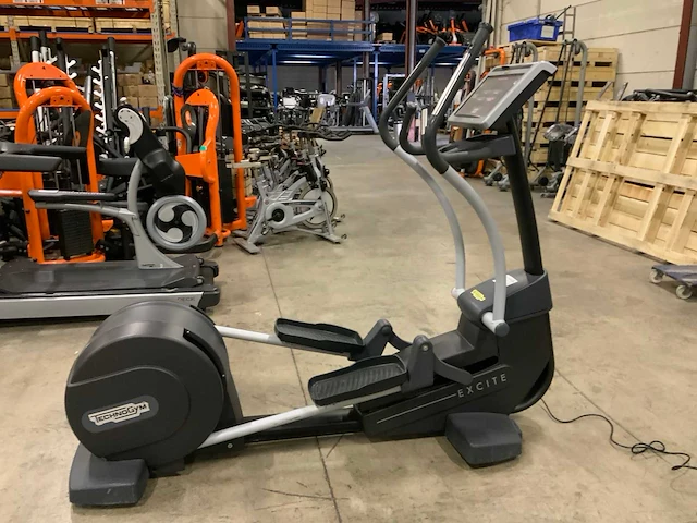 Technogym excite synchro 700 visioweb crosstrainer - afbeelding 5 van  7