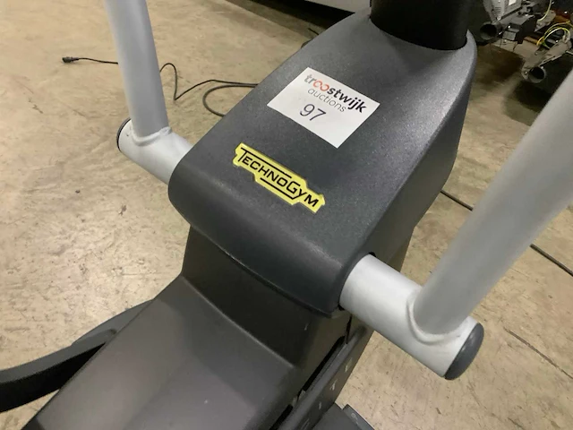 Technogym excite synchro 700 visioweb crosstrainer - afbeelding 3 van  6
