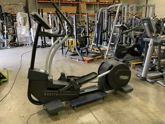 Technogym excite synchro 700 visioweb crosstrainer - afbeelding 6 van  6