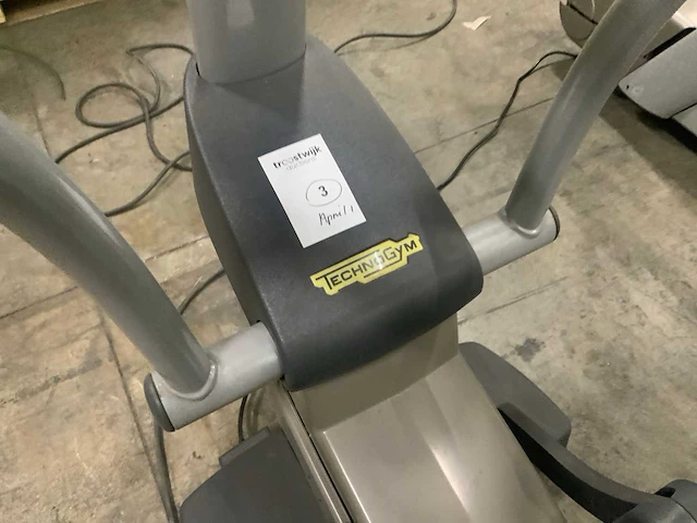 Technogym excite synchro visioweb crosstrainer - afbeelding 4 van  8