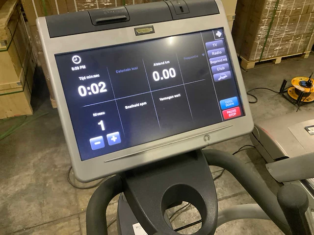 Technogym excite synchro visioweb crosstrainer - afbeelding 7 van  8